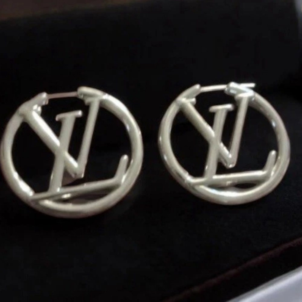 JUMBO Size Luxury Brand Hoop Earring In Silver Color Exact Match 🔥💥🫦💯🩷✨️👍 - Picture 3 of 5